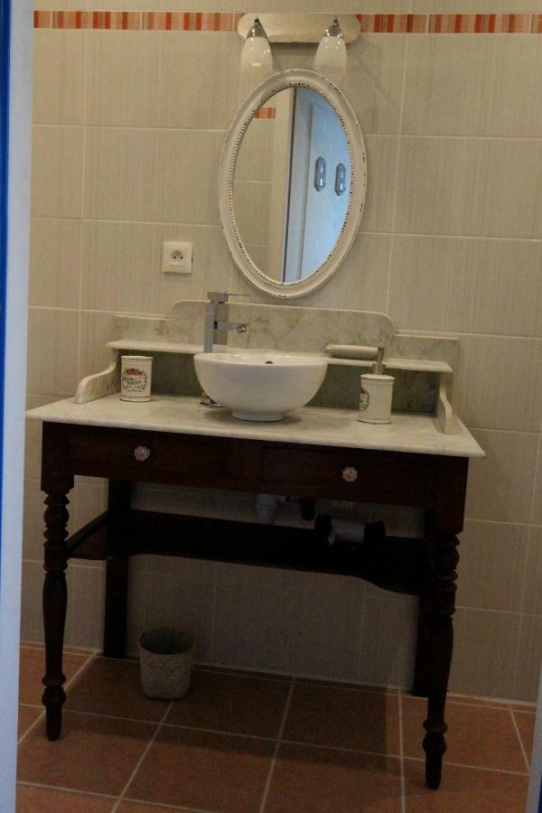 Le Domaine Du Mijarnier Bed & Breakfast Montbeugny Bagian luar foto
