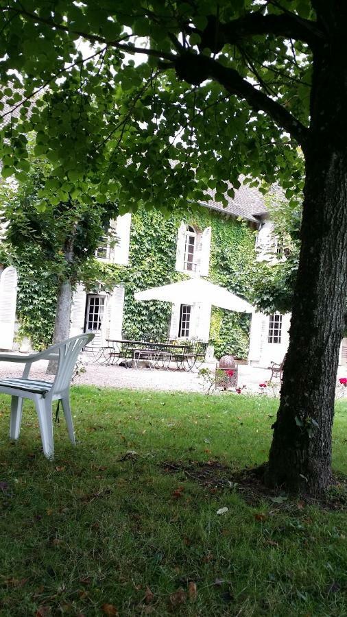 Le Domaine Du Mijarnier Bed & Breakfast Montbeugny Bagian luar foto